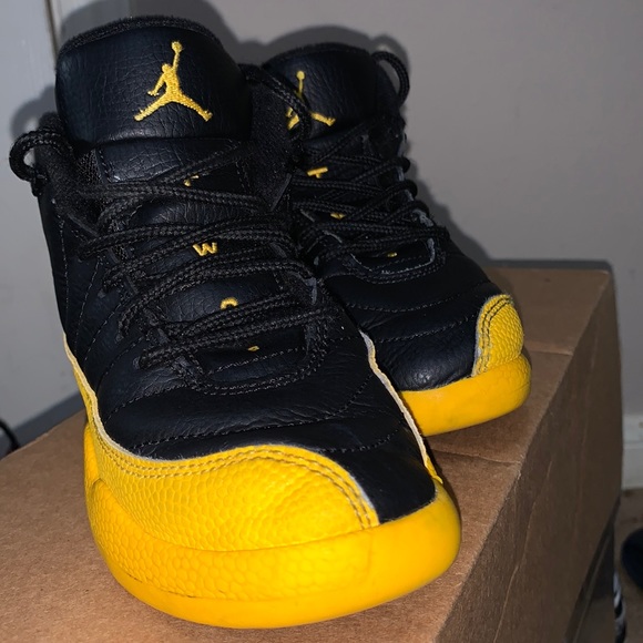 Air Jordan Retro 12 University Gold - Picture 4 of 6